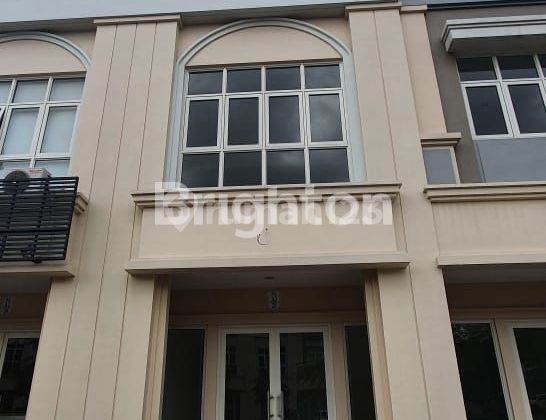 READY-TO-USE SHOPHOUSE FOR BUSINESS IN SAVIA BSD READY-TO-USE SHOPHOUSE FOR BUSINESS IN SAVIA BSD