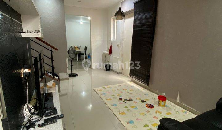 Rumah Metland Puri 2 lantai 10x15 Hook Hadap Selatan dan Timur 1