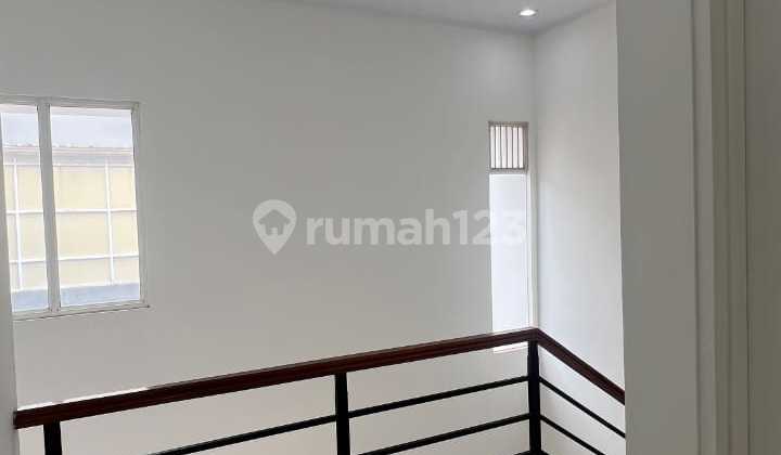 Dijual Rumah Pondok Hijau Golf Cluster Topaz 2 Lantai SHM 2