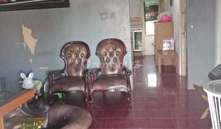 Rumah kost 2 lantai,jln Raya Mlonggo Jepara ,dekat pasar 2