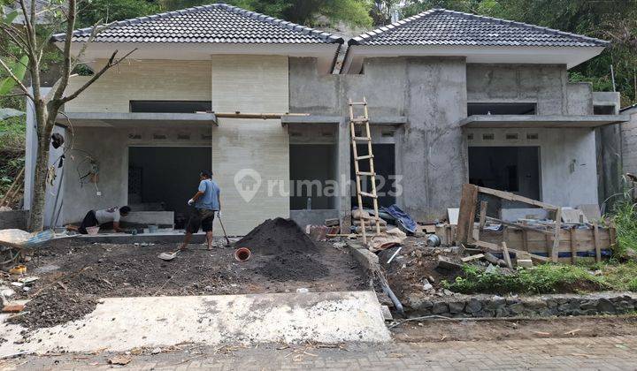 Rumah Baru Minimalis Modern Banyumanik  2