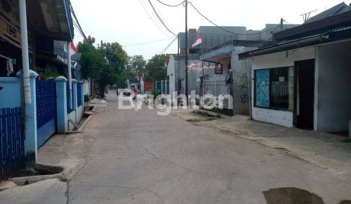 RUMAH TUA DIHITUNG TANAH SAJA DIKAWASAN PONDOK GEDE 2