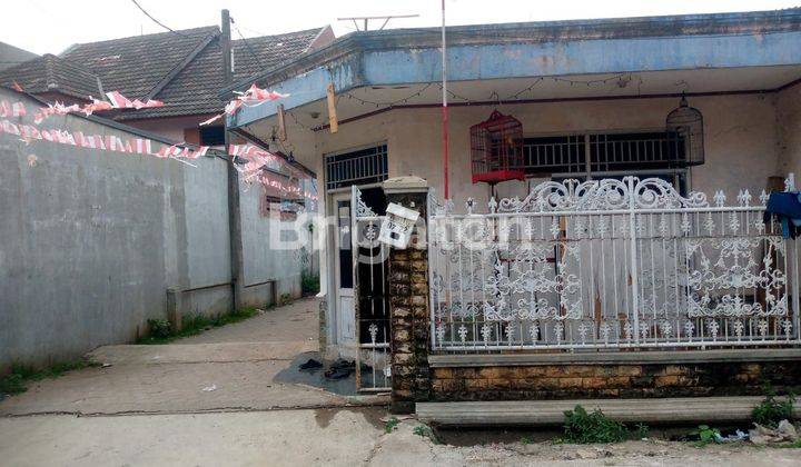 RUMAH TUA DIHITUNG TANAH SAJA DIKAWASAN PONDOK GEDE 1