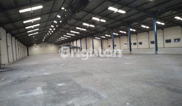 Gudang besar dan Bersih di ciracas di sewa