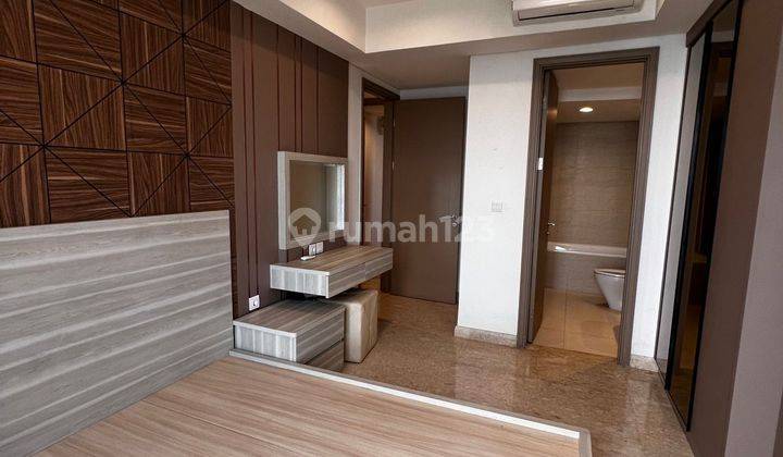 Dijual Cepat Apartemen Gold Coast 3 Kamar Tidur Semi Furnished Bagus 2