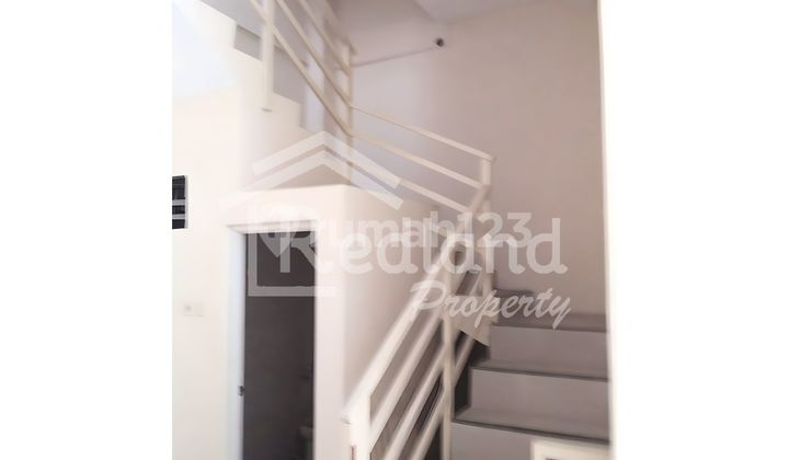 Rumah di Daerah Tanah Mas , Semarang ( De 8476 ) 2