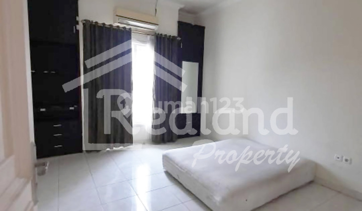 Rumah di Tenggilis Mejoyo , Surabaya ( De 7870S ) 2