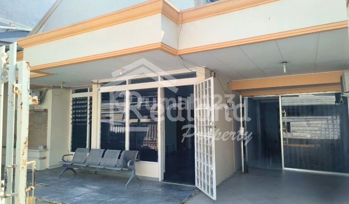 Rumah di Seroja , Semarang ( De 7923 ) 1