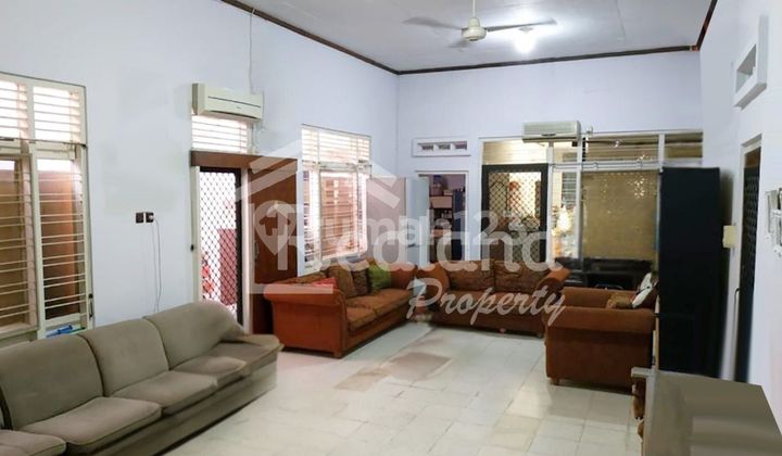 Rumah di Jl Ki Mangunsarkoro, Semarang ( De 8232 ) 2