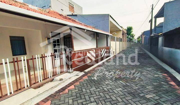 Rumah di daerah Tanah Mas , Semarang ( De 7871 ) 2