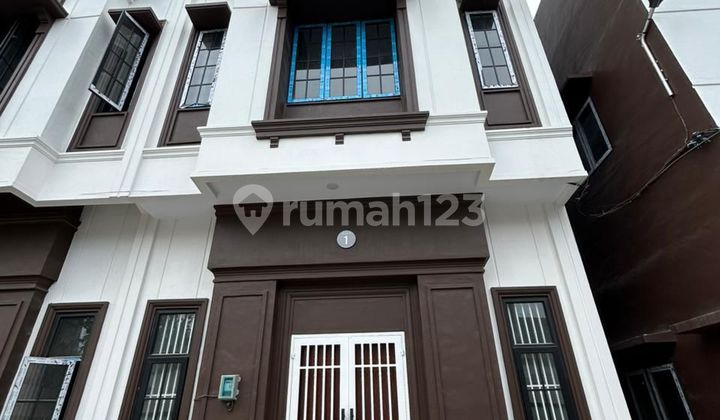 Villa Full Furnish di Pancing Komplek Darling House