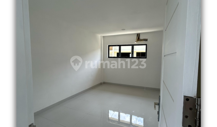 Rumah 3 Tingkat Termurah di Cemara Komplek The Zen 2