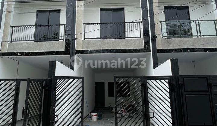 Dijual Rumah Brand New Modern 3 Lantai Row Jalan Lebar Di Duri Kepa