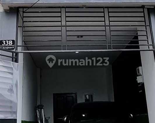 3-Story Ready-to-Occupy House in Gajah Mada Area, West Jakarta 2