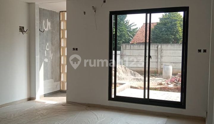 Rumah Dalam Mini Cluster Dekat Dengan Tol Di Joglo Jakarta Barat