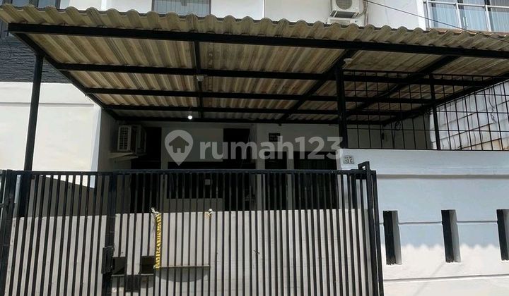 For Sale Semi-Furnished 3-Story House in Greenville