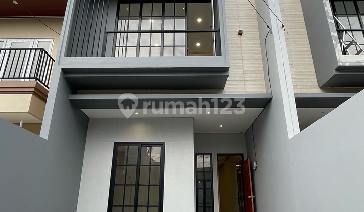 Dijual Rumah Minimalis Modern 2 Lantai Bebas Banjir di Meruya