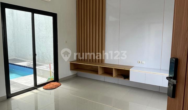 Dijual Rumah Baru Full Furnished Ada Kolam Renang Dan Rooftop Di Palmerah 2