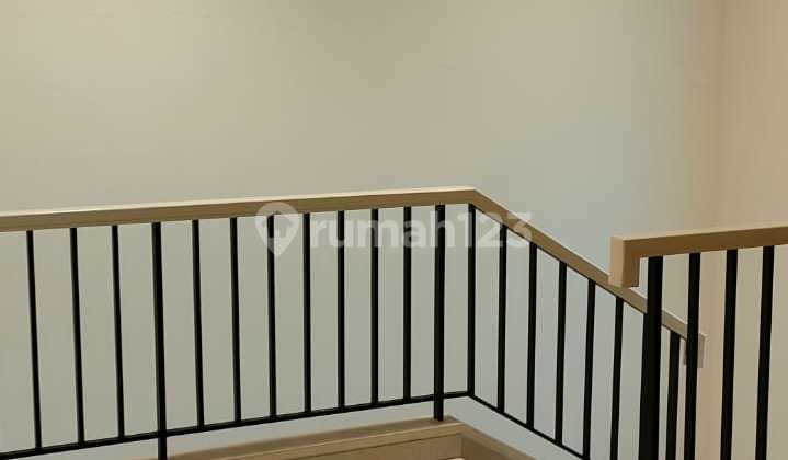 Di Suvarna Sutera, Dijual Rumah Furnished Sudah Renovasi 2