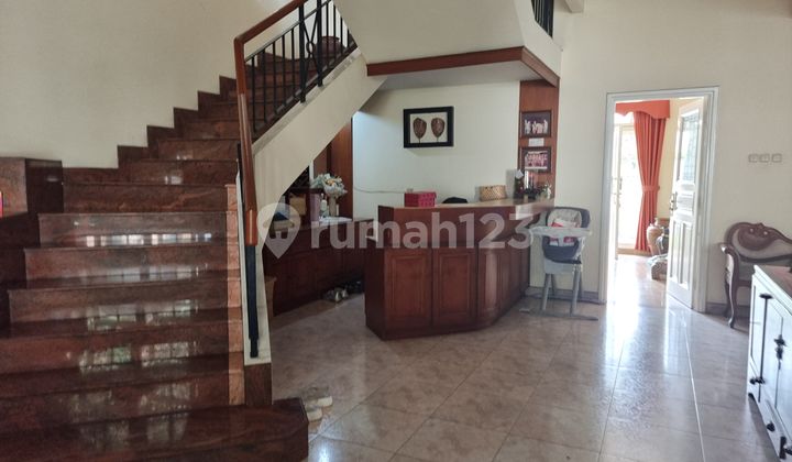 Di Kebayoran Baru, Rumah Dijual di Dekat Woltermonginsidi / Pasar Santa