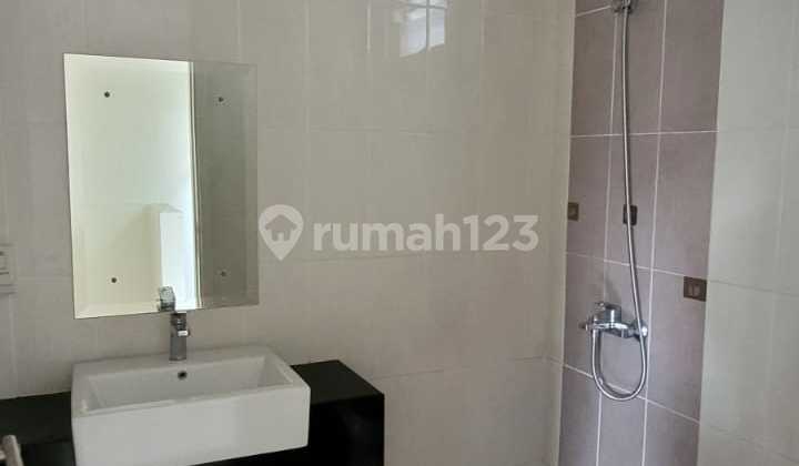 Gading Serpong, Tangerang, cluster tesla kondisi rapih 