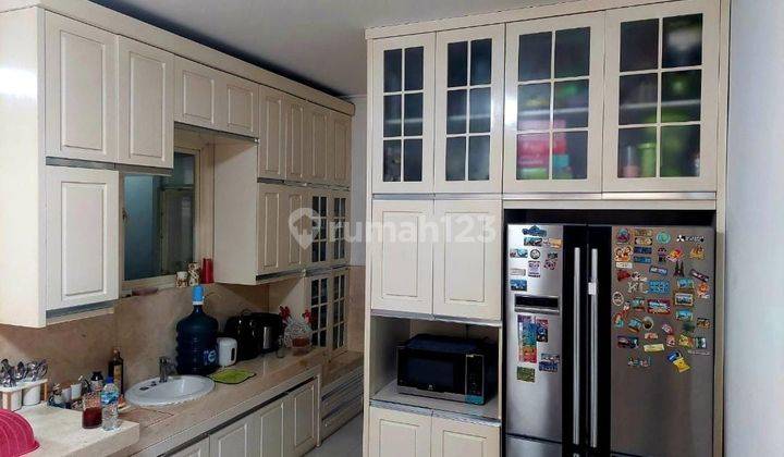 dapur rumah 2 lantai siap huni