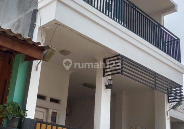 Rumah Siap Huni Nyaman  Di Mustika Jaya 1