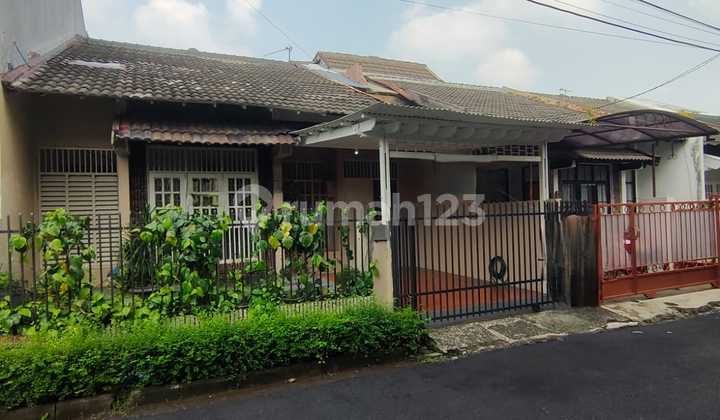 Land for Sale in Bintaro Sector 2. 3 Bedroom House 2