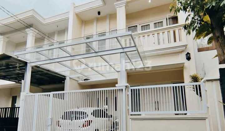 House in a Strategic Location Near Arcadia Building Simatupang, 4 Bedrooms House in a Strategic Location Near Arcadia Building Simatupang, 4 Bedrooms