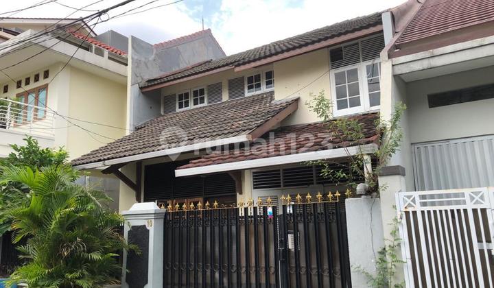 Easy Access House in Rawamangun Area 4 Bedrooms Flood-Free