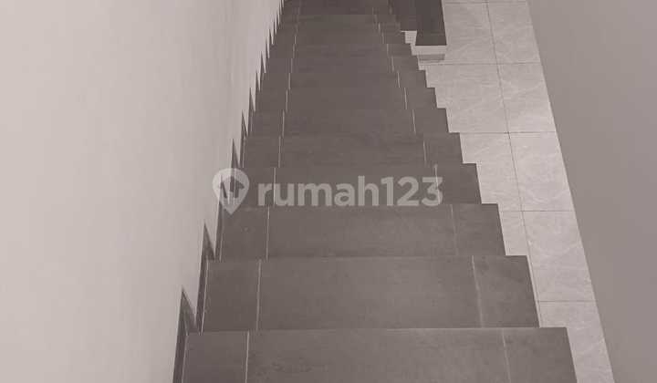 Rumah Baru Metland Puri Bagus 3 Lantai Shm Dijual 2