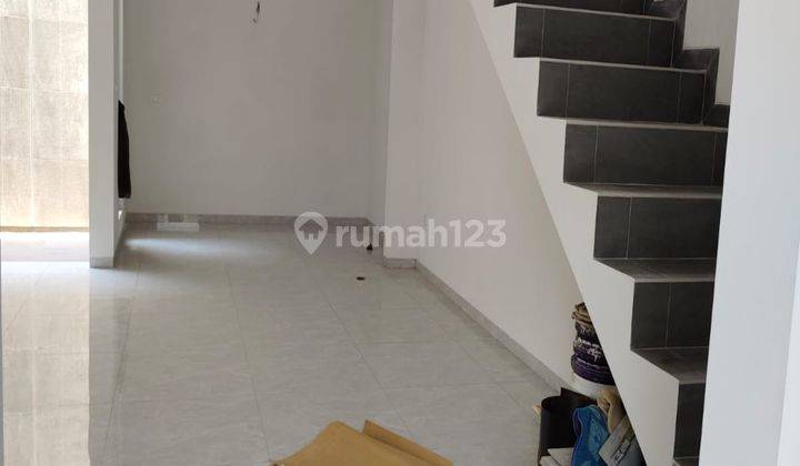 Rumah Metland Puri 2 Lantai Ukuran 7x15  1