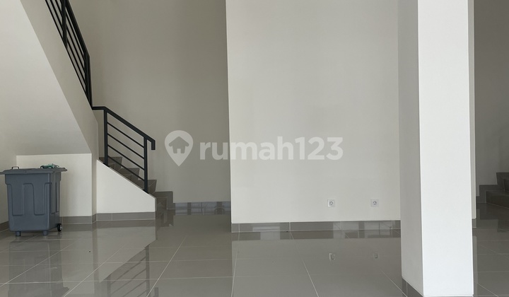 For Rent: Newly Built Row of Shops Already Fully Occupied, 2 Adjoined Units in Madison in Neat Condition For Rent: Newly Built Row of Shops Already Fully Occupied, 2 Adjoined Units in Madison in Neat Condition