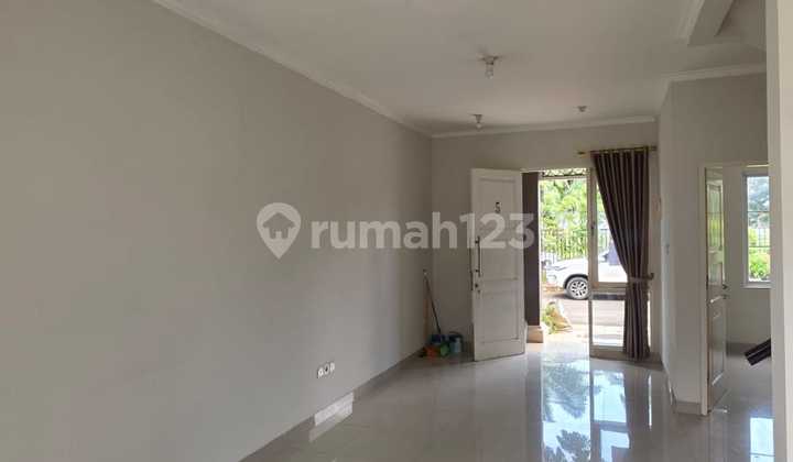Beautiful Neat 2-Story House in Michelia Cluster, Gading Serpong, Tangerang
