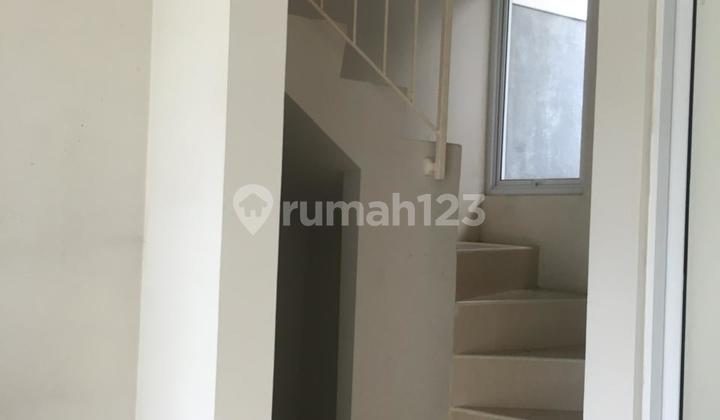 Rumah 2 BR di Azura Vanya Park Bsd, Tangerang Selatan 2