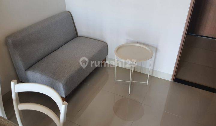 Apartemen 2 BR Semi Furnished Oak Tower 2