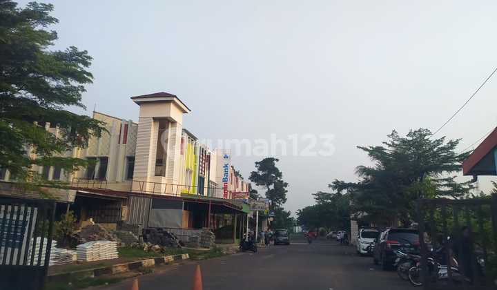 Rumah Bagus 1,5 Lantai di Taman Royal 2, Tangerang 2