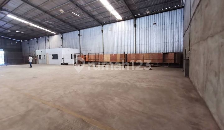 For Rent Nice Warehouse in Cipondoh, Tangerang