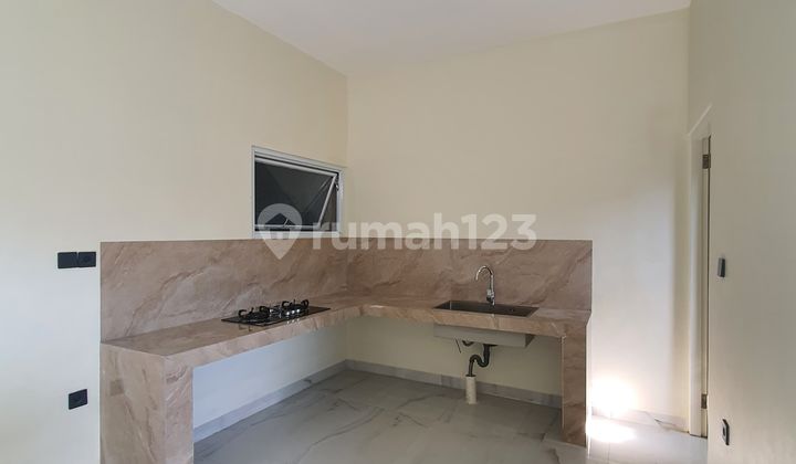 Rumah Bagus 3 Lantai di BSD, Tangerang Selatan 2