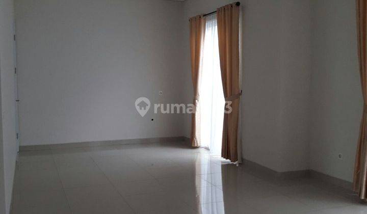 Disewakan Rumah 2 Lantai Bagus Semi Furnished di Bsd De Park, Tangerang 2