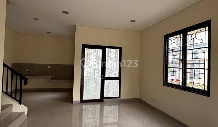 Rumah Hook 2 Lantai di Savia Nusa Loka Bsd, Tangerang 2
