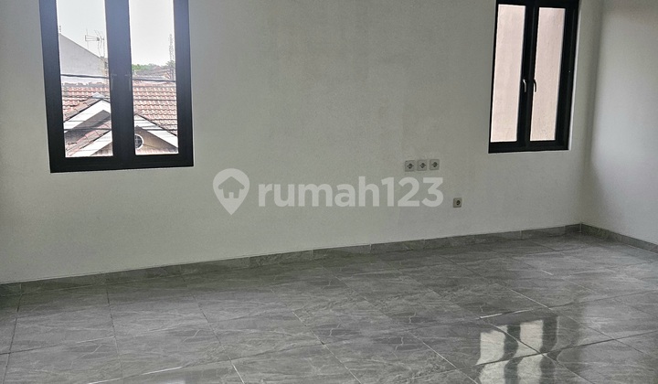 2-Story House in Nusaloka BSD, South Tangerang 2