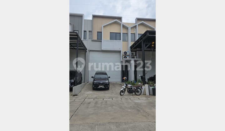 Ready-to-Use Warehouse in a Strategic Location at Taman Tekno BSD, South Tangerang Ready-to-Use Warehouse in a Strategic Location at Taman Tekno BSD, South Tangerang