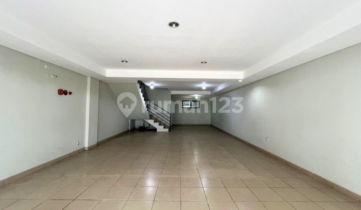 For Rent Casa De Parco 4-Story Shop House BSD City, South Tangerang For Rent Casa De Parco 4-Story Shop House BSD City, South Tangerang