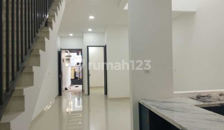 Rumah 2 Lantai di Metland Puri Cluster Clematis Jakarta Barat