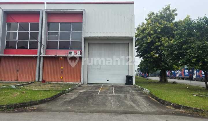 Dijual Gudang Ada Kantor 2 Lantai di Kawasan Bizpoint, Cikupa, Tangerang 1