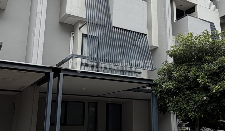 Rumah 2 Lantai di Invesihaus Tabebuya BSD, Tangerang Selatan