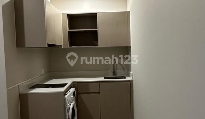 Disewakan Apartemen Menara Jakarta 2 BR Semi Furnished di Kemayoran, Jakarta Pusat