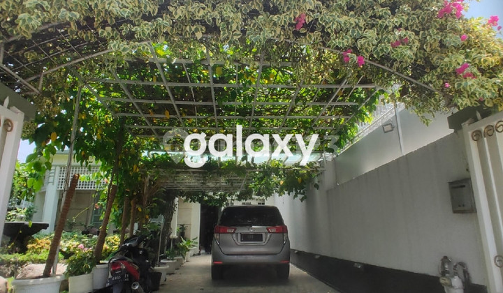 Rumah Cantik Komersil Pusat Kota Surabaya Full Furnished 2