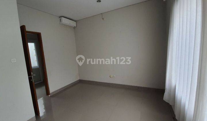 Rumah 2 Lantai Bagus Di Jatiwaringin Town House  Bekasi 2